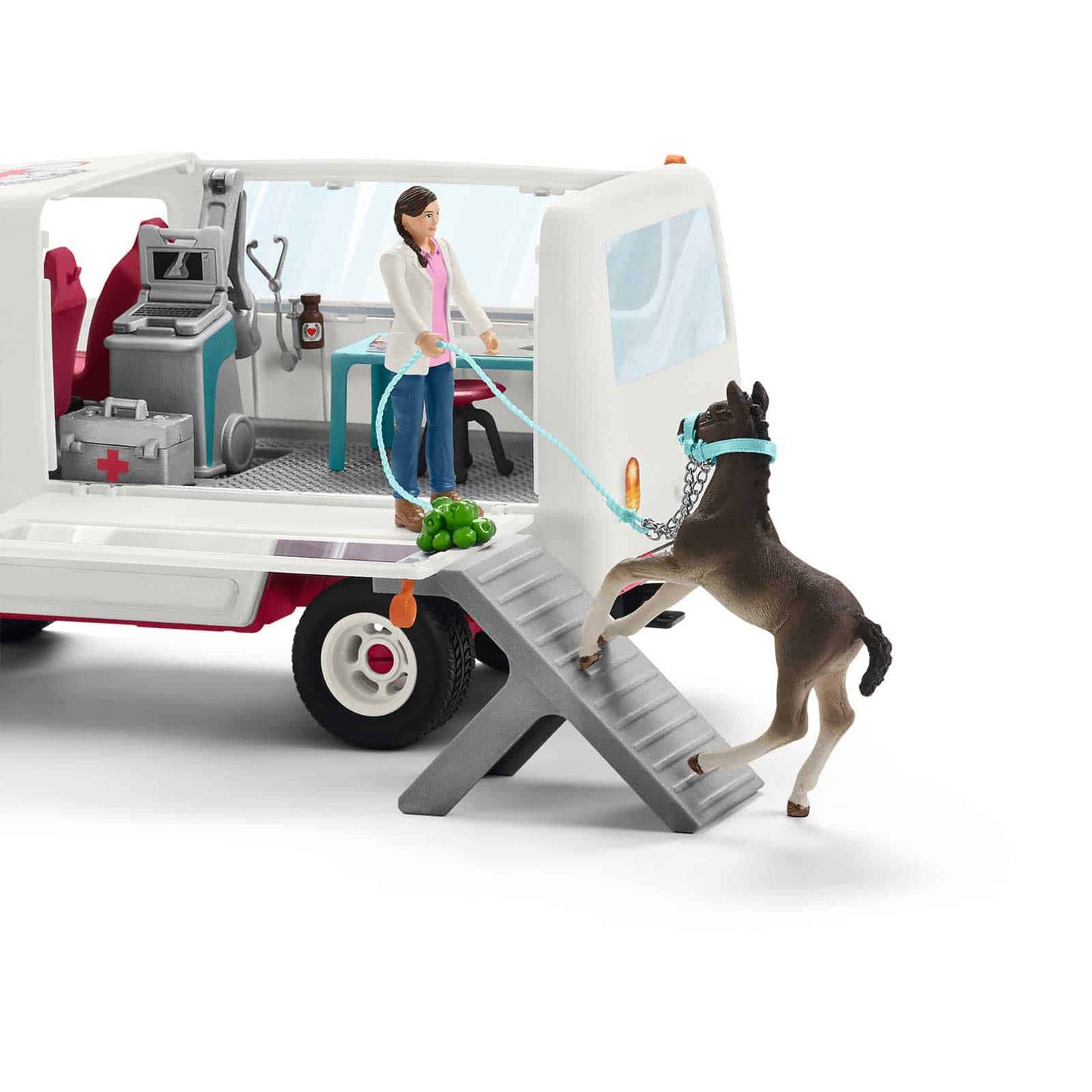 Schleich Mobile vet with Hanoverian foal